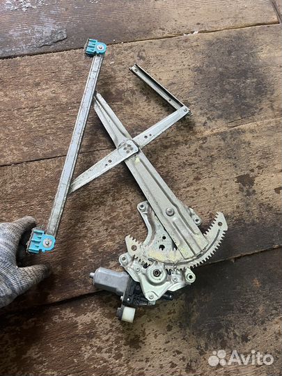 Стеклоподъемник передний левый Mitsubishi 5713A283