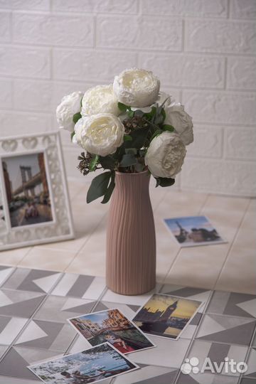 Искусственный букет белых пионов