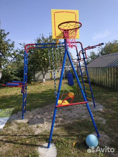 Спортивная площадка Уличная