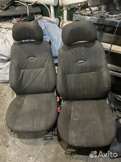 Сиденья передние Лада Калина