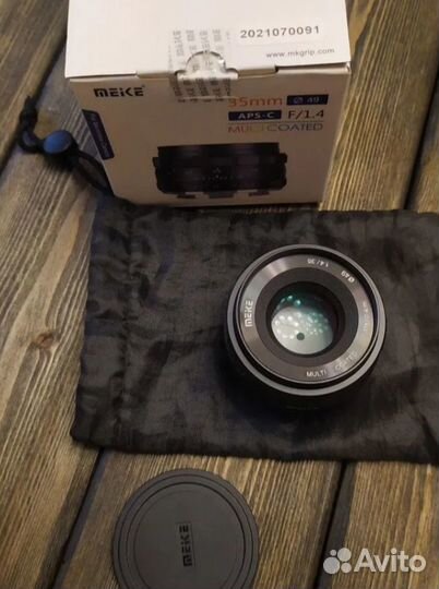 Объектив meike 35mm f1.4 micro 4/3