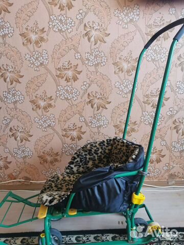 Детские санки на колесах