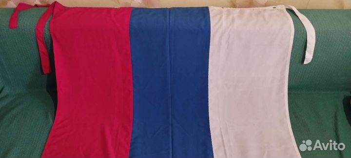 Государственные флаги России и Краснодарского края