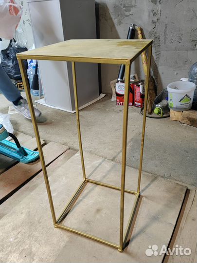 Стойка металлическая