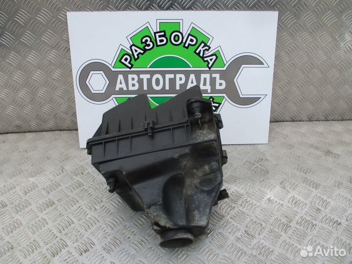Корпус воздушного фильтра Ford Focus 2 1.8