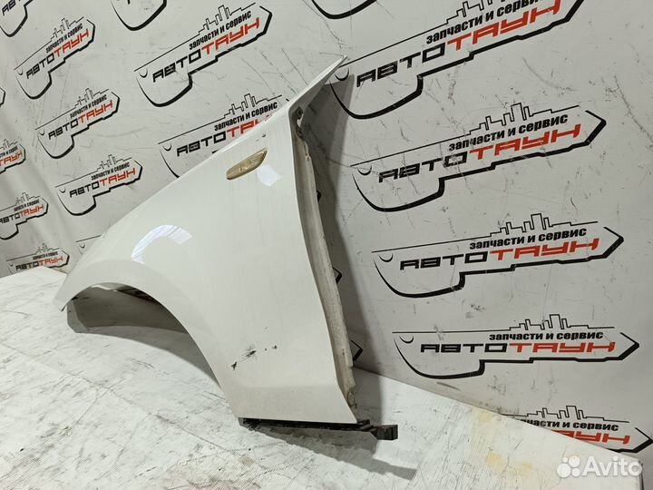 Крыло BMW 1-series E81 E82 E87 E88 41357133227 переднее левое белый NA6513