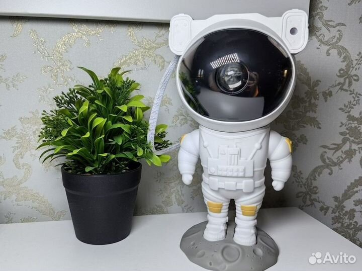 Детский проектор космонавт