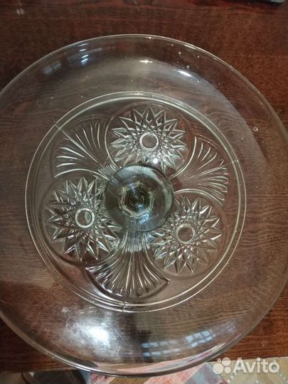 Ваза для фруктов Мальцевское стекло на ножке СССР