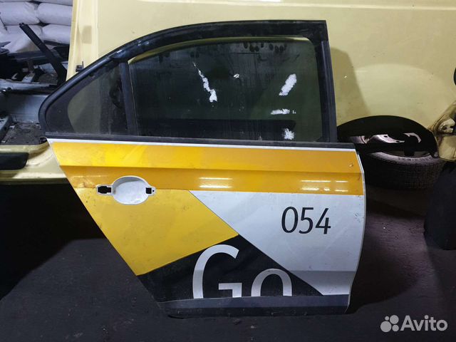 Задний правый дверь шкода рапид