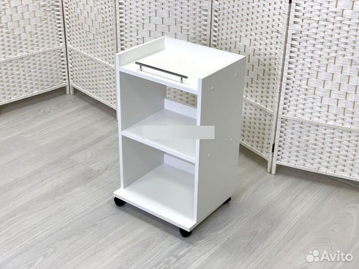 Косметологический столик