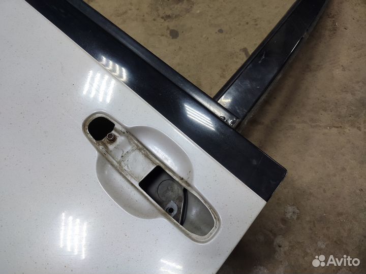 Дверь передняя левая Toyota Estima