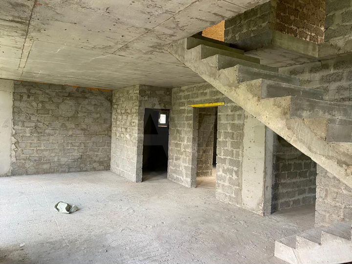 Дом 277 м² на участке 6 сот.