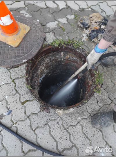 Чистка сливных ям от ила. Чистка выгребных ям