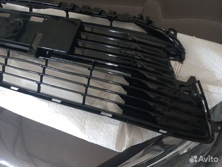 Решетка радиатора toyota corolla 2020г