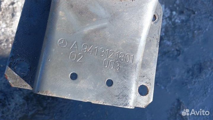 Усилитель бампера Mercedes-Benz Axor 2 2007