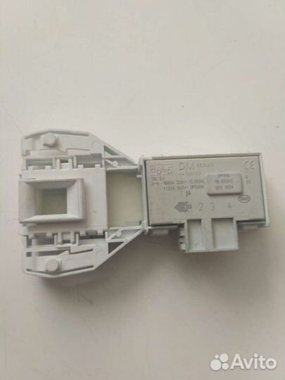 Замок дверцы (люка) стиральной машины