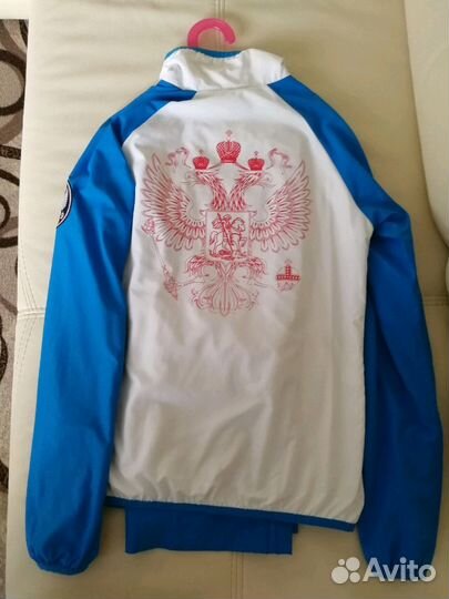 Спортивный костюм