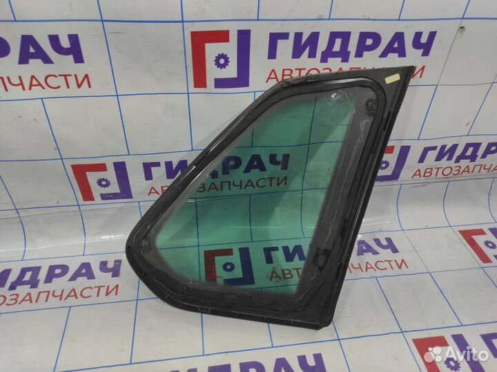 Стекло кузовное глухое левое Volkswagen Tiguan (Mk