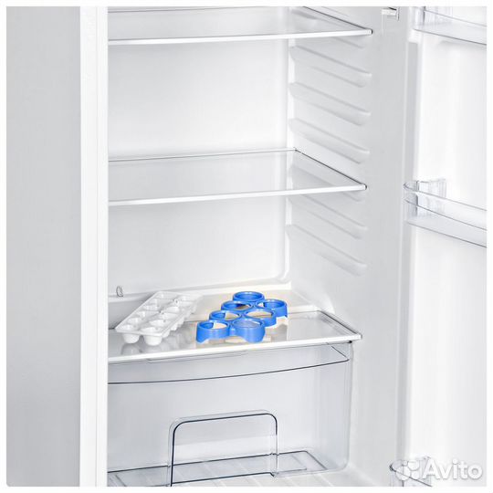 Холодильник с верхней морозилкой Hyundai CT1551WT