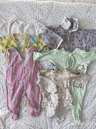 Коробка детских вещей