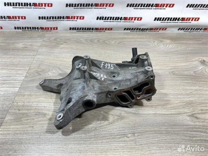 Кронштейн генератора Volkswagen Passat B6 1.8 2009