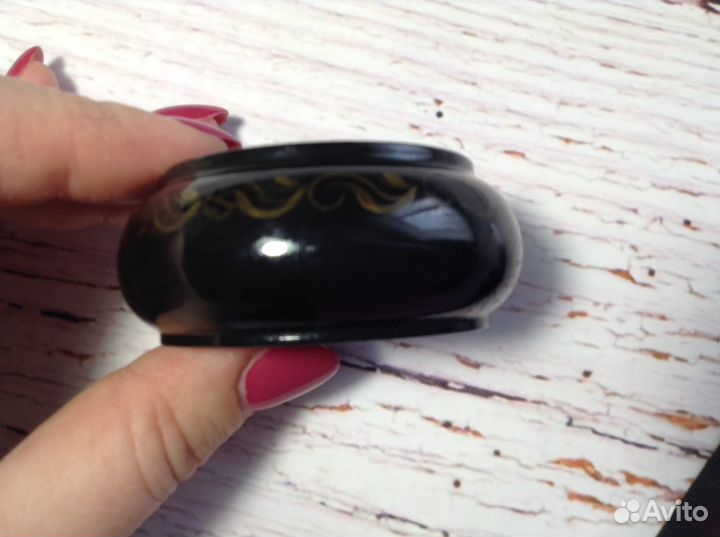 Лаковая шкатулка