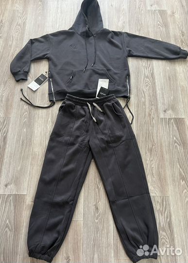 Спортивный костюм женский новый