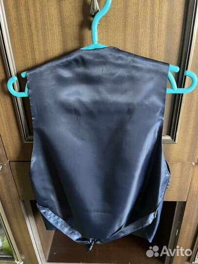 Костюм тройка