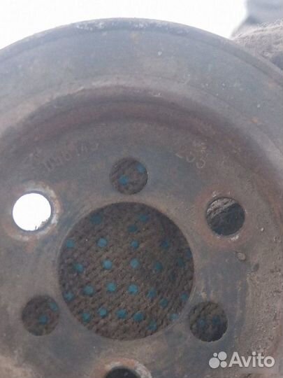 Шкив насоса гур Audi A6 C5 1997