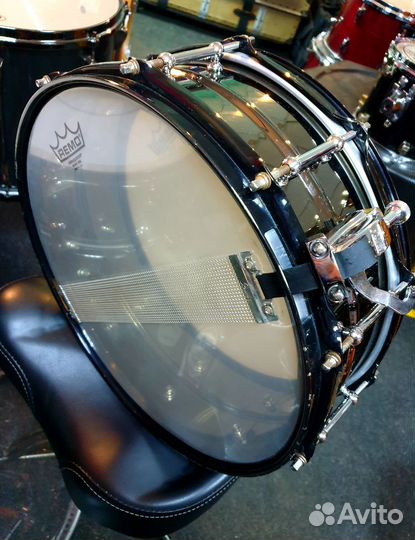 Pearl sensitone Black nickel over steel 5x14