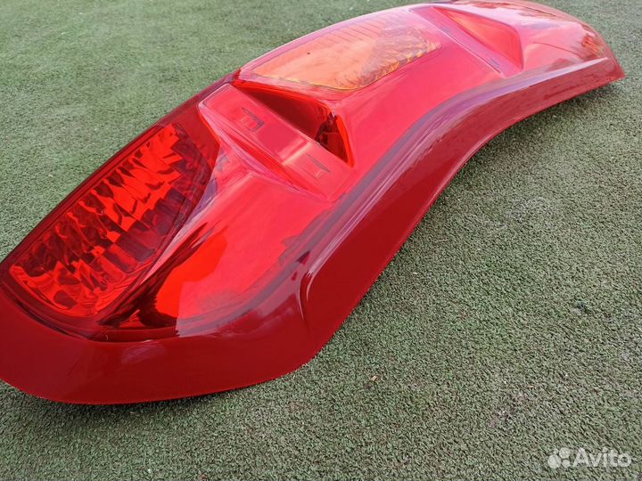 Фонарь задний правый Nissan X-Trail T31