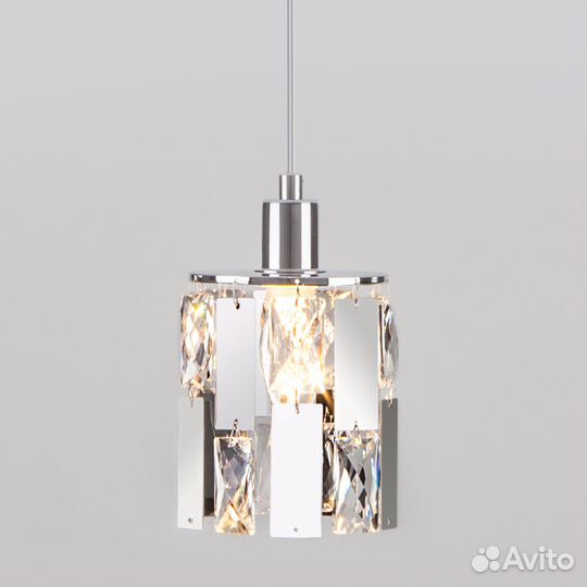Люстра подвесная на кухню модерн