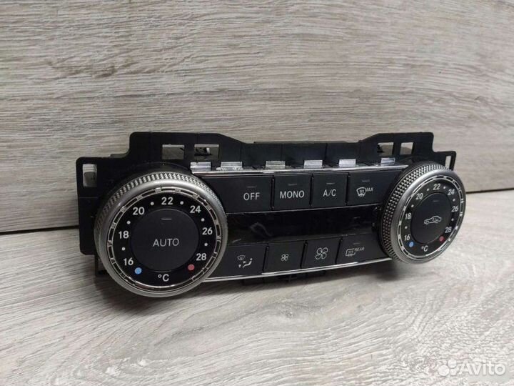 Блок управления климат-контролем Mercedes C W204