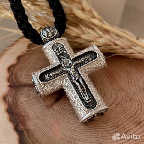 Крест нательный на гайтане
