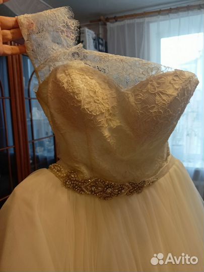 Свадебное платье 46 48 бу
