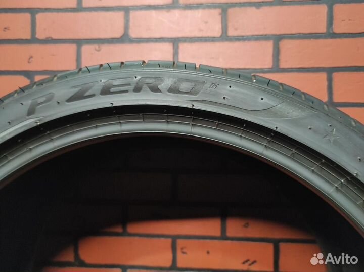 Pirelli P Zero 315/30 R22 107Y