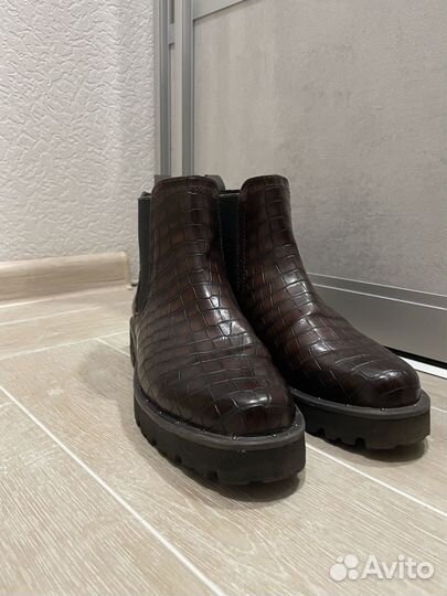Ботинки челси женские