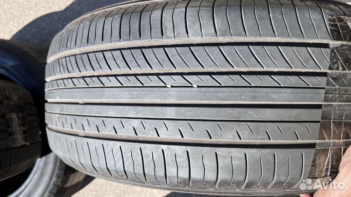 Yokohama Advan dB V552 215/55 R17 94W