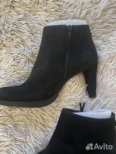 Ботильоны Stuart Weitzman