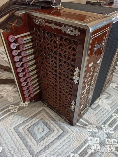 Гармонь нижегородская