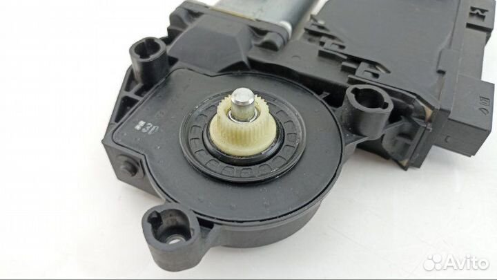 Мотор стеклоподъемника передний правый Volkswagen