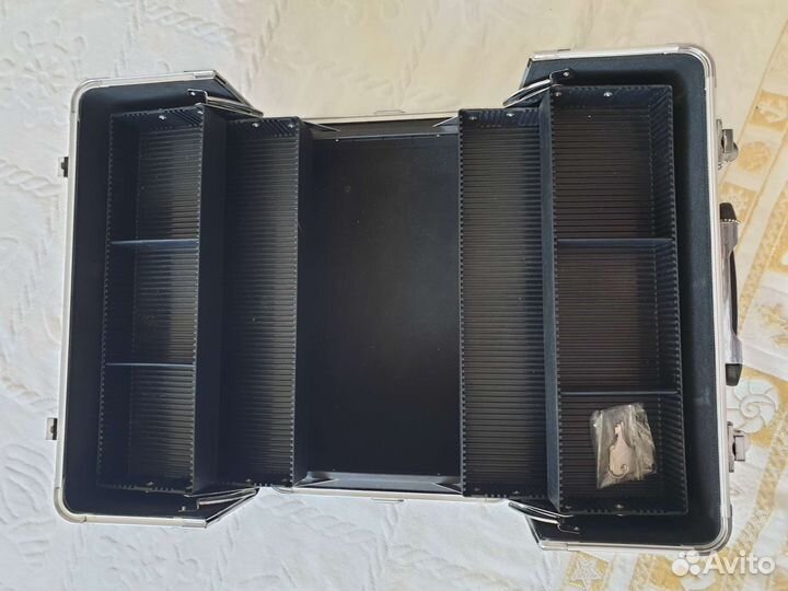 Кейс бьюти-чемодан