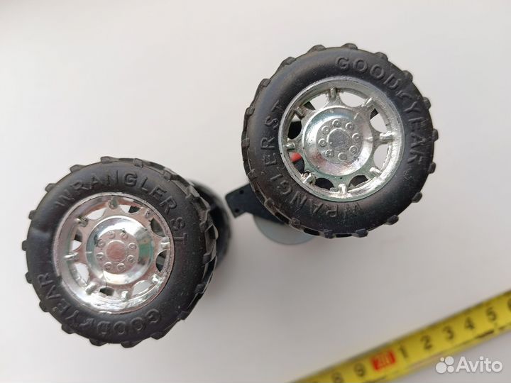 Запасные части для игрушечного автомобиля