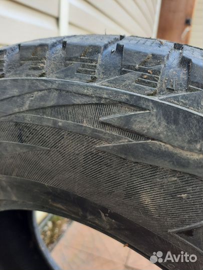 Bridgestone Blizzak DM-V2 275/65 R17 115R