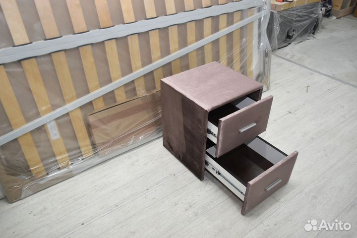 Тумба прикроватная