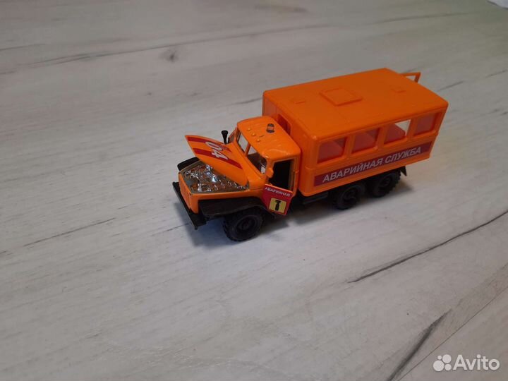 Машинка разные игрушечные