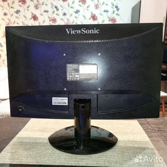 Монитор 20 дюймов