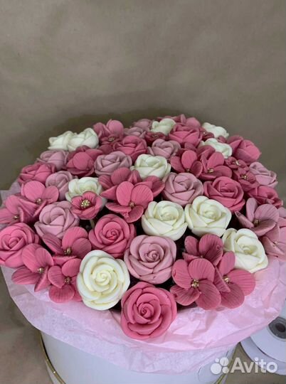 Сладкий подарок девушке