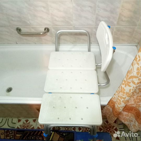 Стулья в ванную для инвалидов и пожилых людей