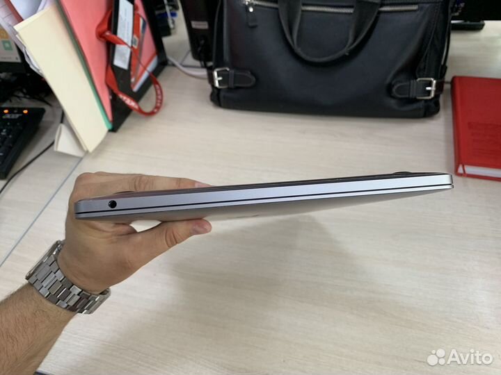 Macbook pro 13 2017 touch bar